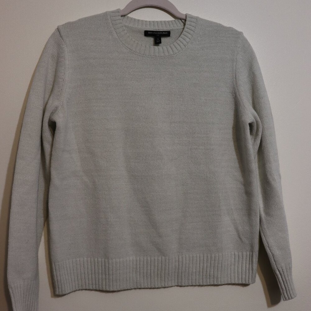 Banana Republic Light Gray Crew Neck Sweater Women’s Small
